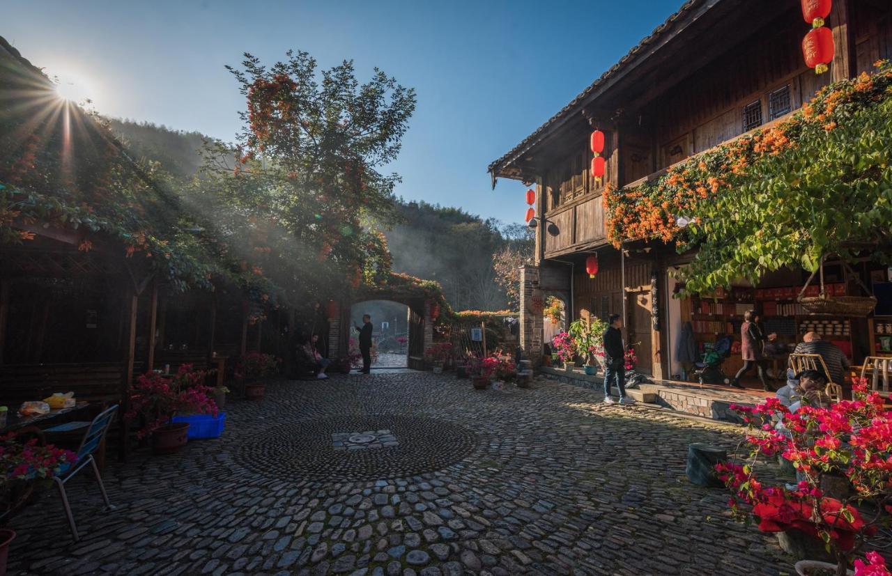 Nanjing Tulou Yunshuiyao Sheying Homestay Bagian luar foto